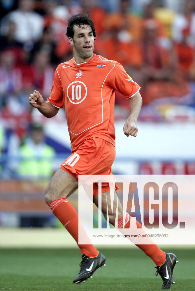 Ruud Van Nistelrooy Holland & Manchester United, ManU FC Holland V Czech Republic Municipal Stadium, Aveiro, Portugal 19 June 2004
