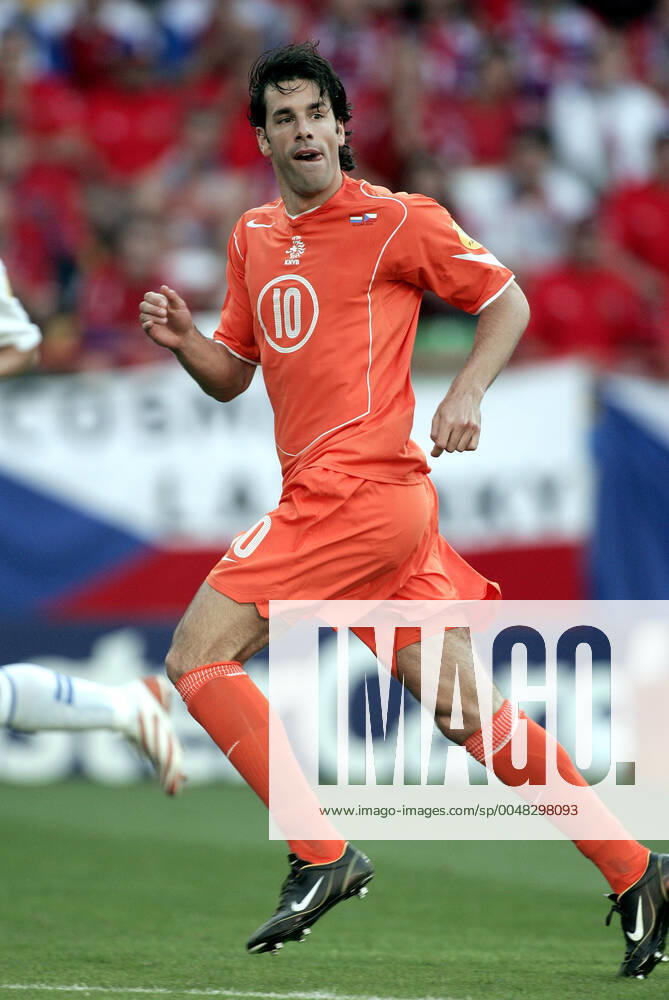 Ruud Van Nistelrooy Holland & Manchester United, ManU FC Holland V Czech Republic Municipal Stadium, Aveiro, Portugal 19 June 2004