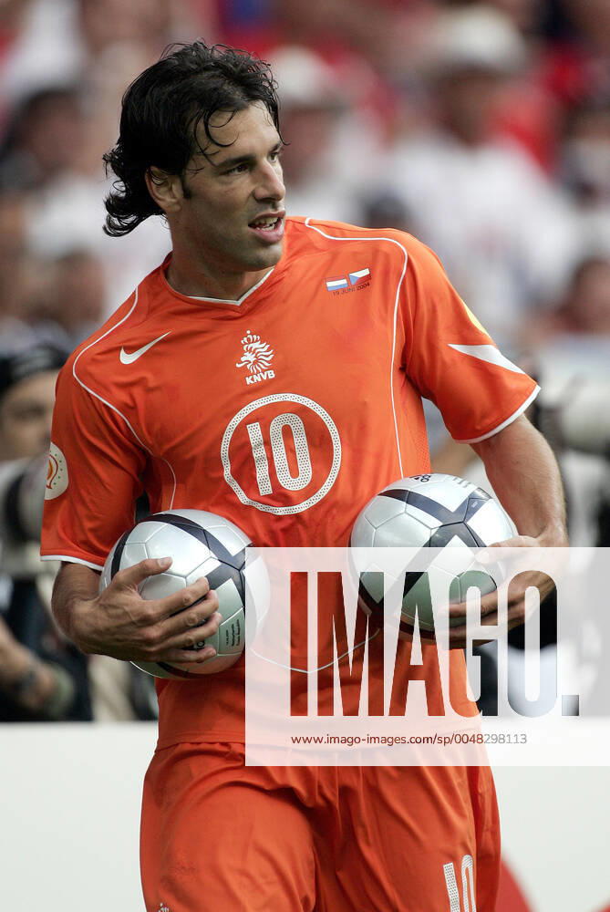 Ruud Van Nistelrooy Holland & Manchester United, ManU FC Holland V Czech Republic Municipal Stadium, Aveiro, Portugal 19 June 2004