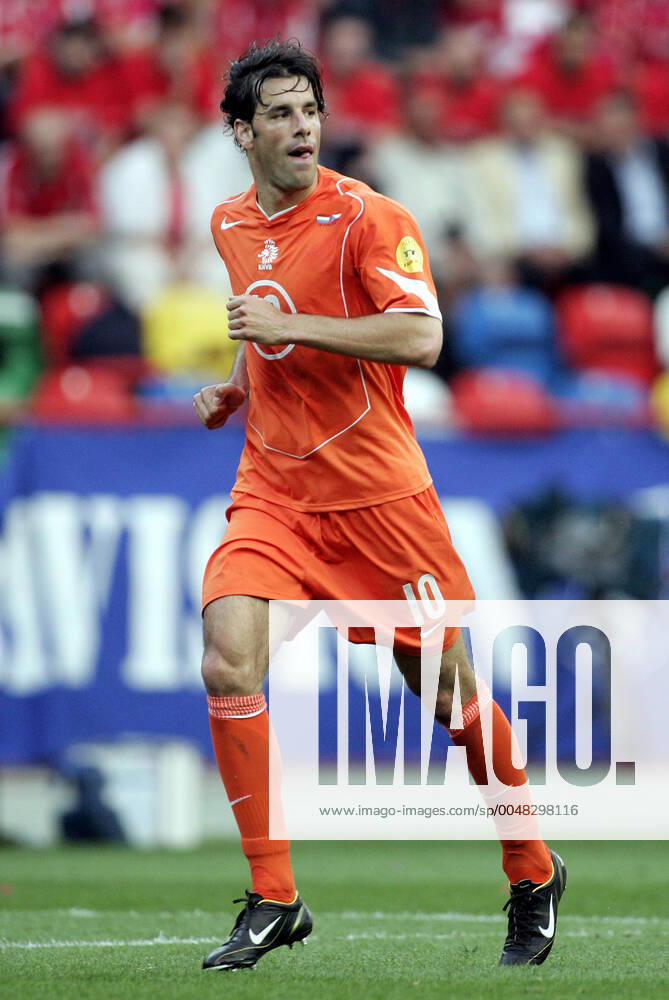 Ruud Van Nistelrooy Holland & Manchester United, ManU FC Holland V Czech Republic Municipal Stadium, Aveiro, Portugal 19 June 2004
