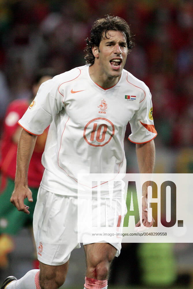 Ruud Van Nistelrooy Holland & Manchester United, ManU FC Portugal V Holland Jose Avalade Staium,Lisbon,Portugal 30 June 2004