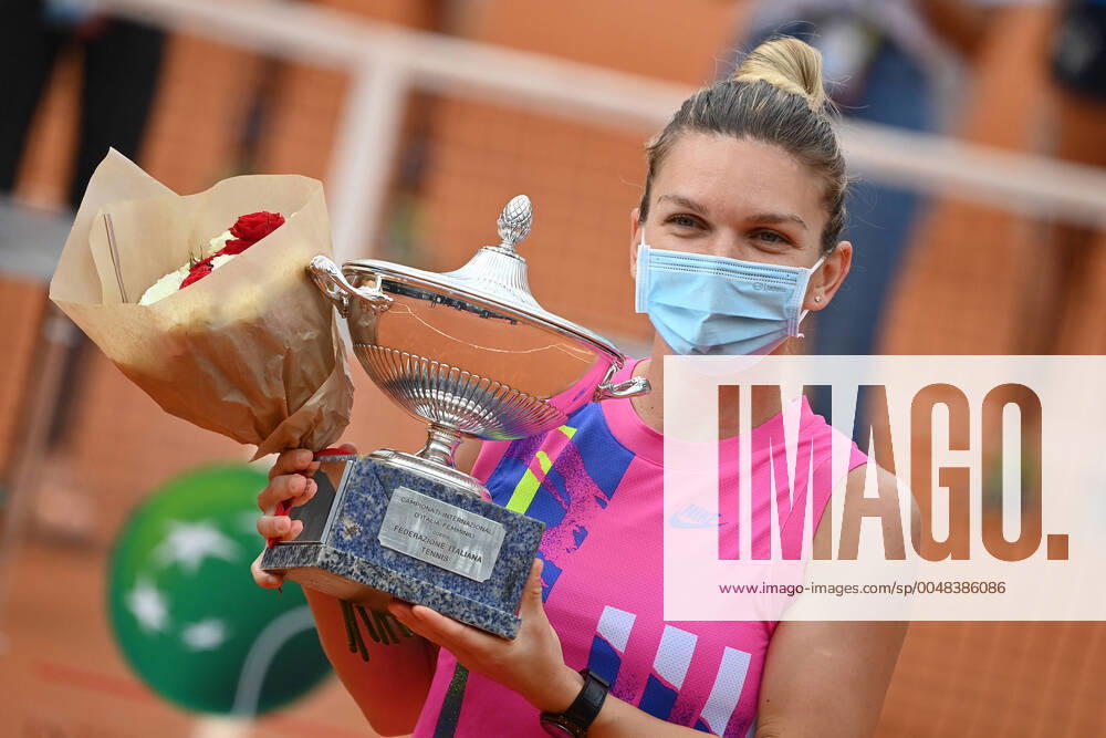 KW39 Photo Alfredo Falcone - LaPresse 21 09 2020 Roma (Italy) Tennis Karolina Pliskova (CZE) vs Simona Halep (ROU) women s final Internazionali BNL d Italia 2020 In the pic:Simona Halep