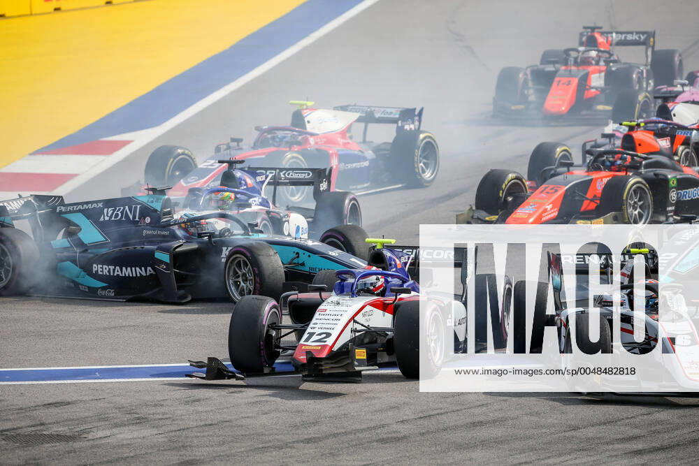 KW39 SOCHI, RUSSIA - SEPTEMBER 26, 2020: F2 drivers compete in the First Race at the 2020 Formula Two Russian Grand Prix at the Sochi Autodrom racing circuit. Dmitry Feoktistov TASS TS0E88C9