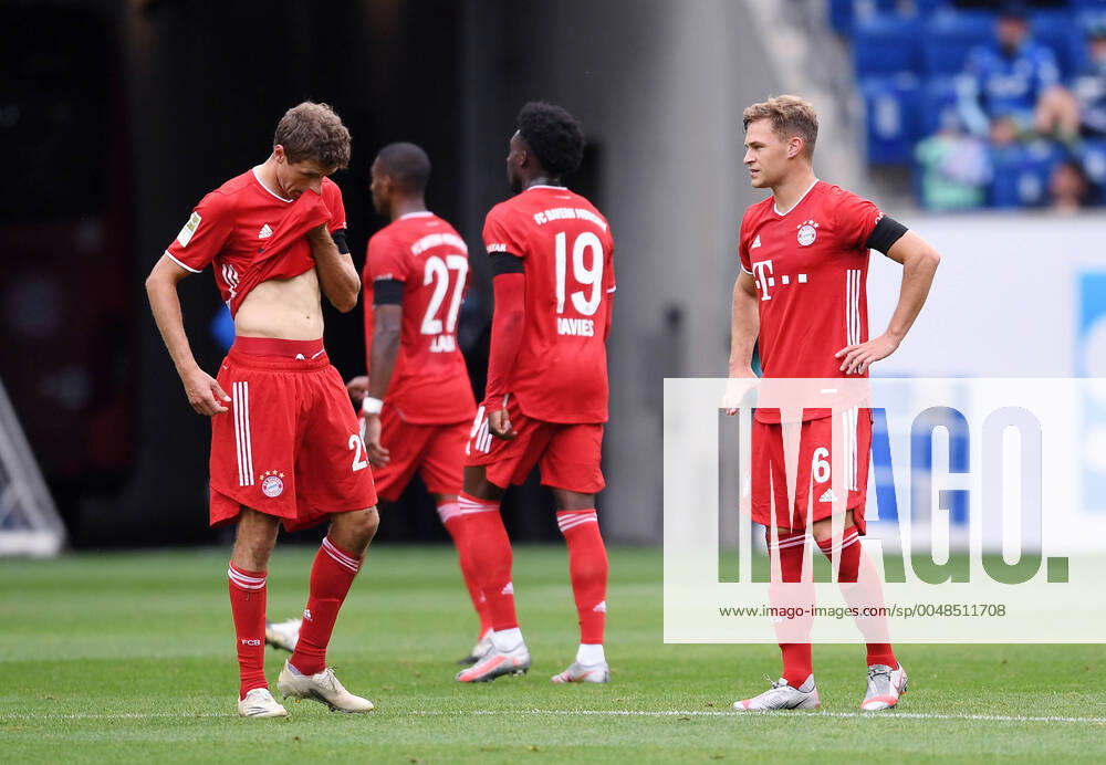KW39 Fussball 1. Bundesliga Saison 2020 2021 1 . Spieltag TSG 1899 Hoffenheim - FC Bayern Muenchen 27.09.2020 Enttaeuschung FC Bayern Muenchen; Thomas Mueller (li) und Joshua Kimmich (re)