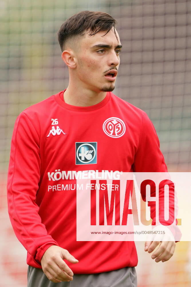 PAUL NEBEL TRAINING 1.FSV MAINZ 05 MAINZ