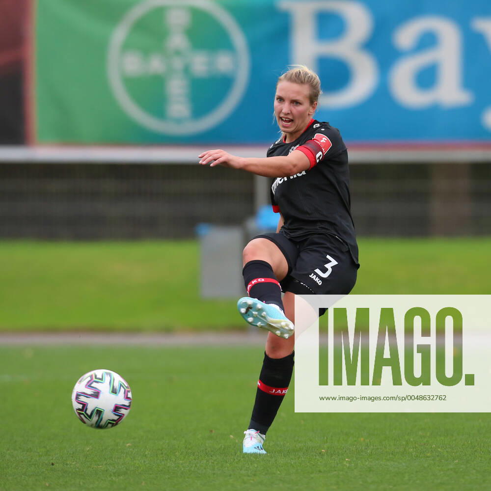Leverkusen, Deutschland, 04.10.2020, Frauen Bundesliga Flyeralarm, 4. Spieltag, Bayer 04 Leverkusen - VfL Wolfsburg, Melissa Friedrich (B04) (