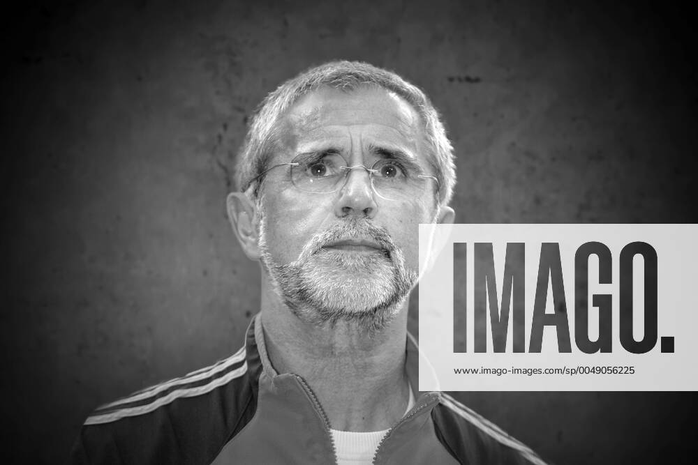 FOTOMONTAGE: Gerd MUELLER,GER,Ex Fussballprofi,Bayern Muenchen,Portrait,Portraet vom 19.05.2005.