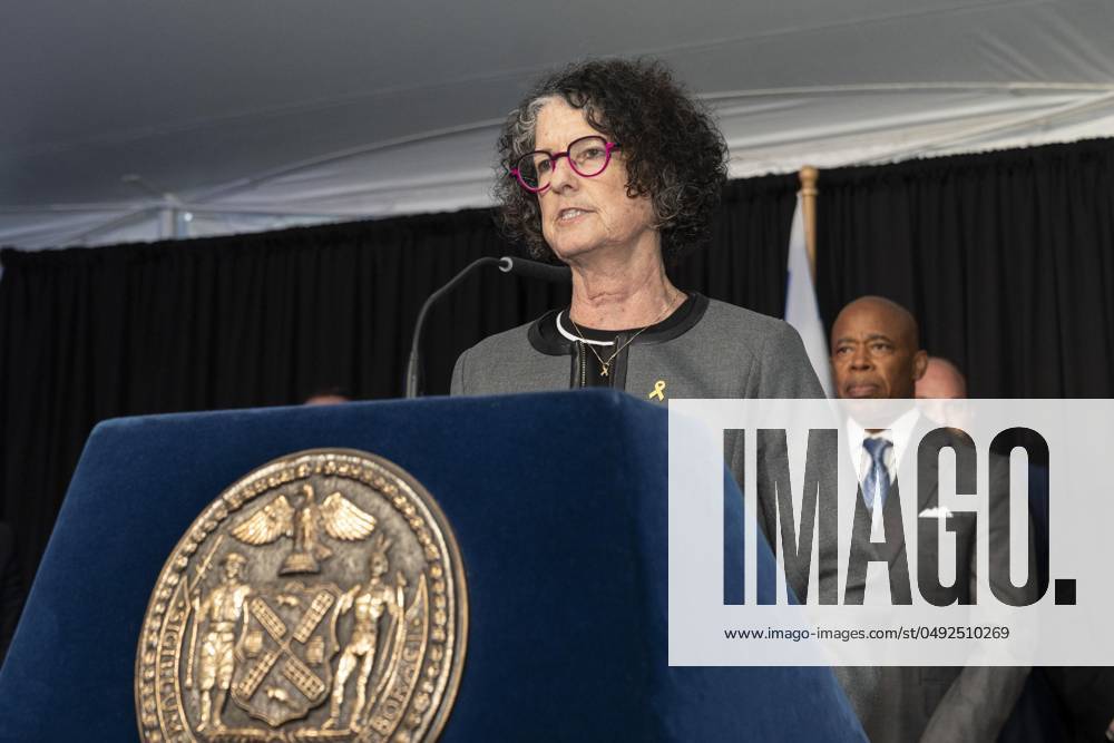 Shoshan Haran, who was kidnapped to Gaza along with her daughter, son-in-law, and their two children, and was released after 50 days speaks during reception celebrating Jewish Heritage at Gracie Mansion in New York on May 29, 2024 New York United States - ZUMAr339 20240529_znp_r339_029