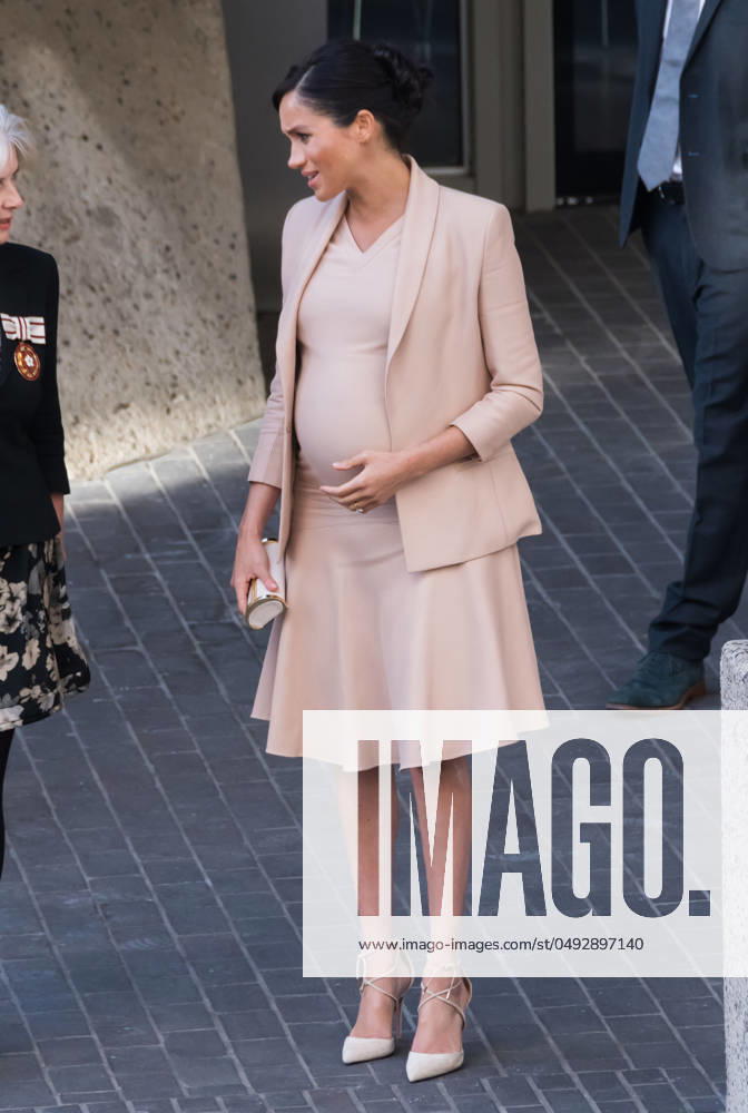 Meghan Duchess of Sussex visits National Theatre, London Meghan Duchess of Sussex, makes her first visit as Patron to The National Theatre, meeting staff and apprentices to learn about their work. London, UK on 30 January 2019. CAP JOR JOR London Great Britain UK