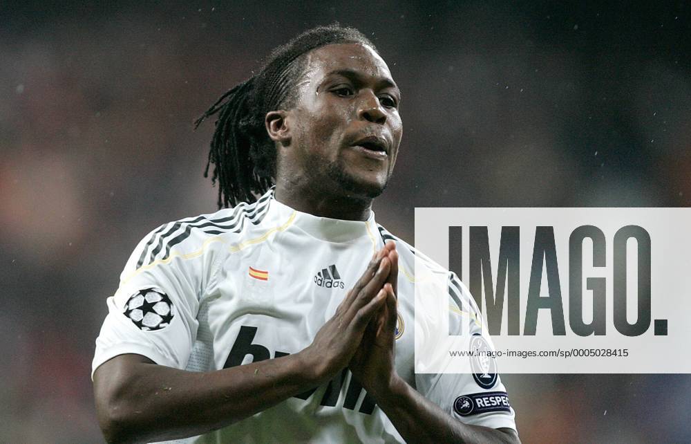 Real Madrid s Royston Drenthe dejected - (2009102143204) o0 enttäuscht