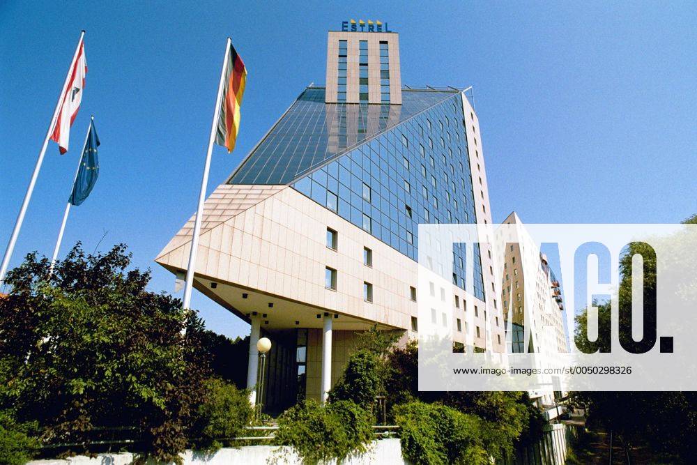 Estrel Hotel & Convention Center in der Sonnenallee - Berlin-Neukölln
