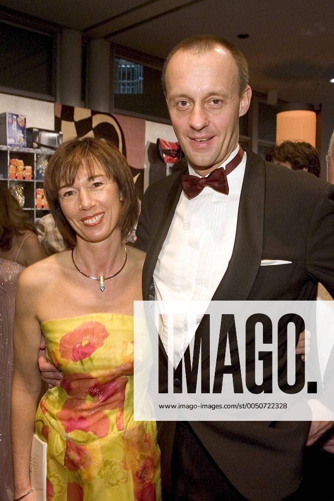 Friedrich Merz (GER CDU) mit Ehefrau Charlotte auf dem Ball des Sports in Frankfurt am Main