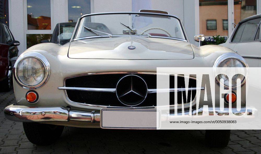 Beiger Mercedes 190 SL