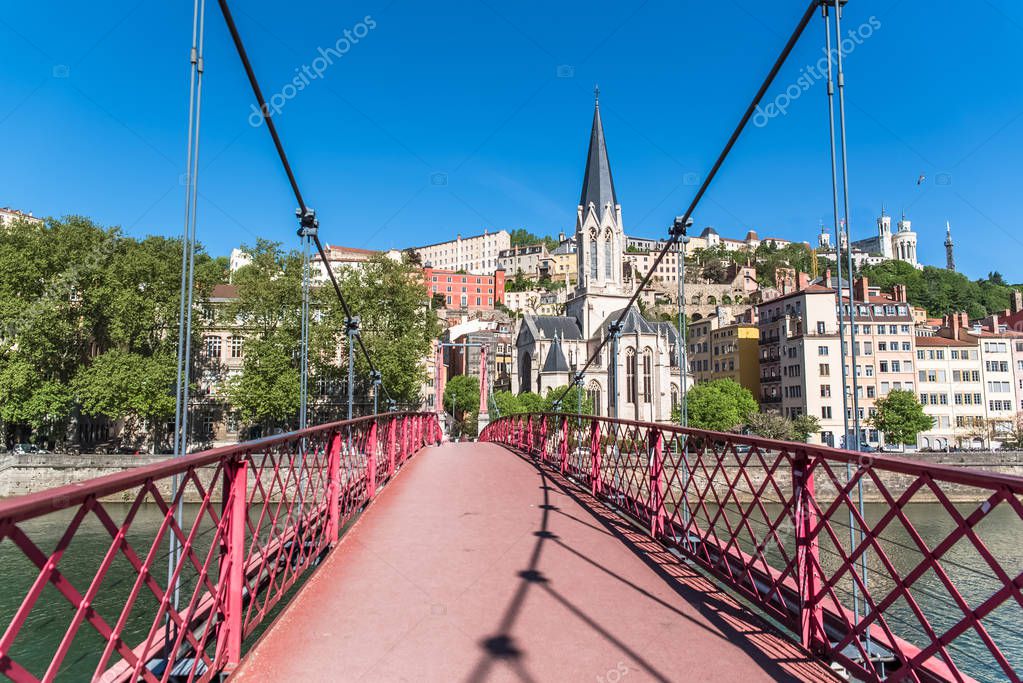 Vieux-Lyon, Saint-Georges church on the quay, colorful houses in the center