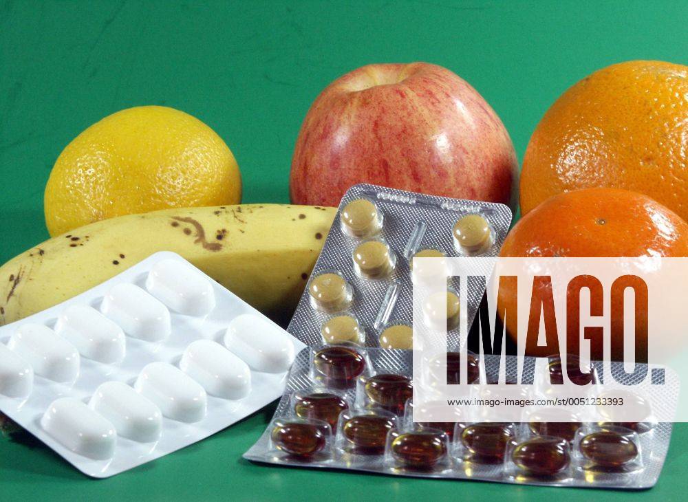 Chemie oder Natur? - Vitaminpräparate in Blisterpackungen und Obst