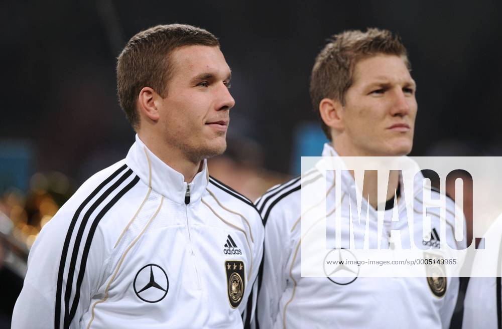 Fussball Länderspiel, Testspiel, DEUTSCHLAND - ELFENBEINKÜSTE 2-2, Lukas Podolski (Deutschland), links, und Bastian Schweinsteiger (Deutschland)