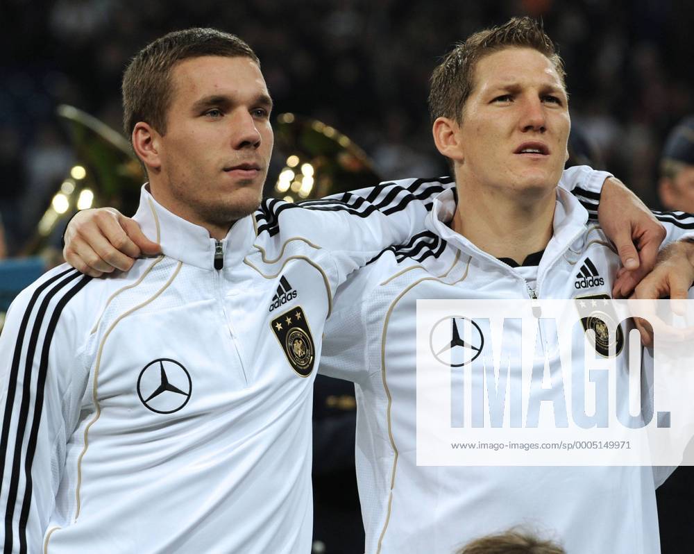 Fussball Länderspiel, Testspiel, DEUTSCHLAND - ELFENBEINKÜSTE 2-2, v.li. Lukas Podolski (Deutschland), Bastian Schweinsteiger (Deutschland)