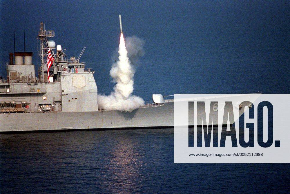 Abschuss einer Rakete des Typs Tomahawk von der USS Shiloh während der Operation Desert Strike - - SHI96090301