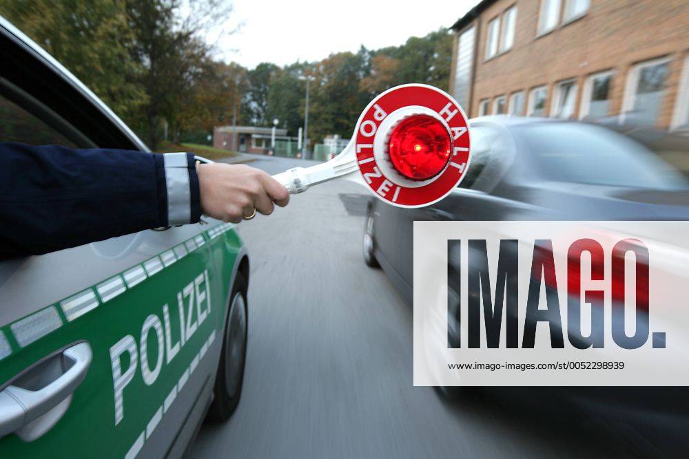 Halt Polizei - Verkehrskontrolle in Düsseldorf