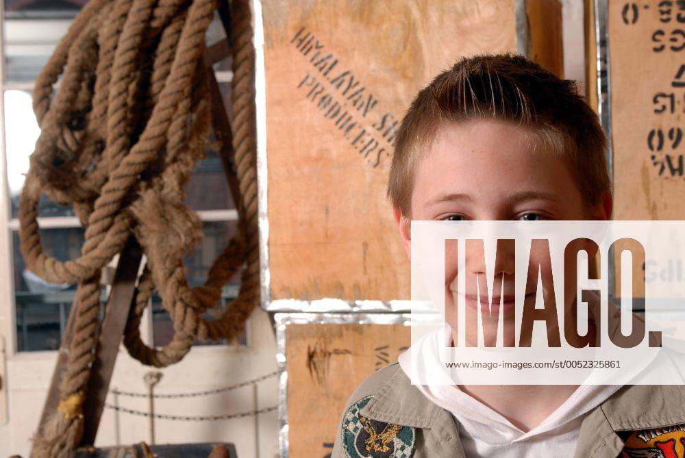 Schauspieler Moritz Glaser anlässlich eines Fotoshootings zur TV-Serie - Die Pfefferkörner - in Hamburg
