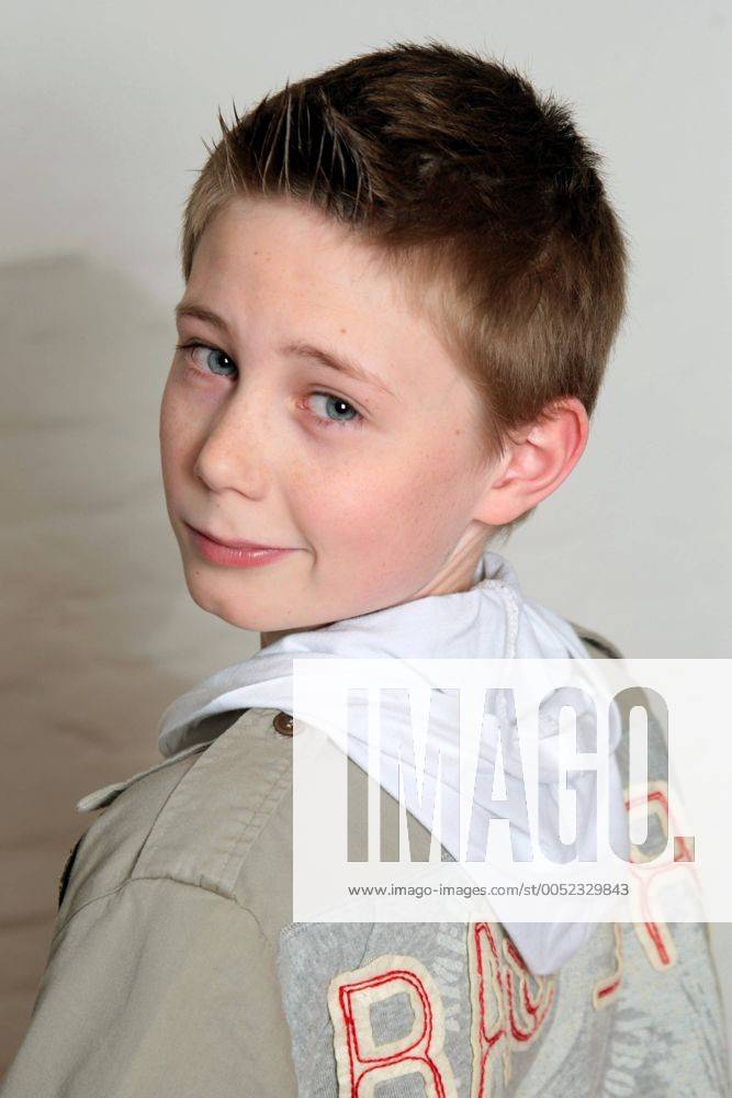 Schauspieler Moritz Glaser anlässlich eines Fotoshootings zur TV-Serie - Die Pfefferkörner - in Hamburg