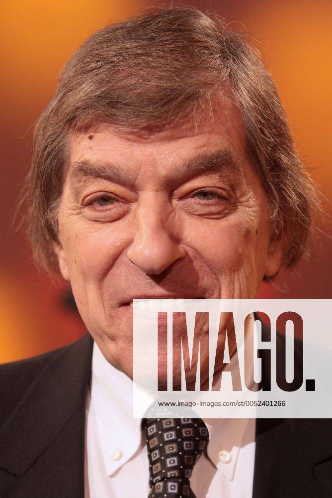 Sänger Bata Illic anlässlich der NDR-Fernsehsendung - Aktuelle Schaubude - in Hamburg