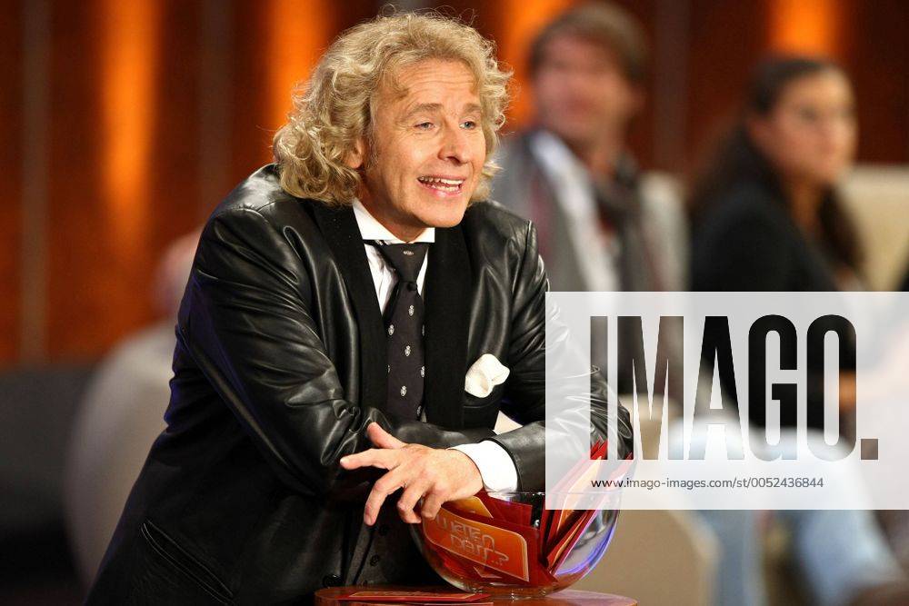 Moderator Thomas Gottschalk während der ZDF-Fernsehshow - Wetten, dass...? - in Halle
