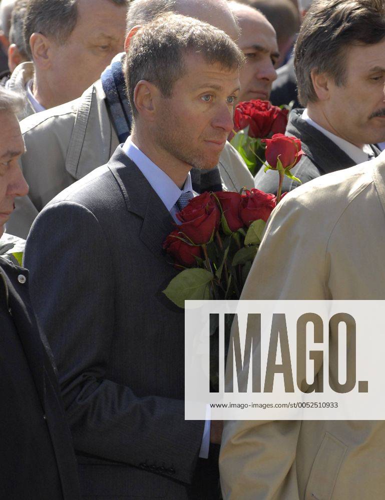 Milliardär Roman Abramovich (Russland) während der Trauerfeier für Boris Jelzin anlässlich dessen ersten Todestages in Moskau (MOS2008042310)