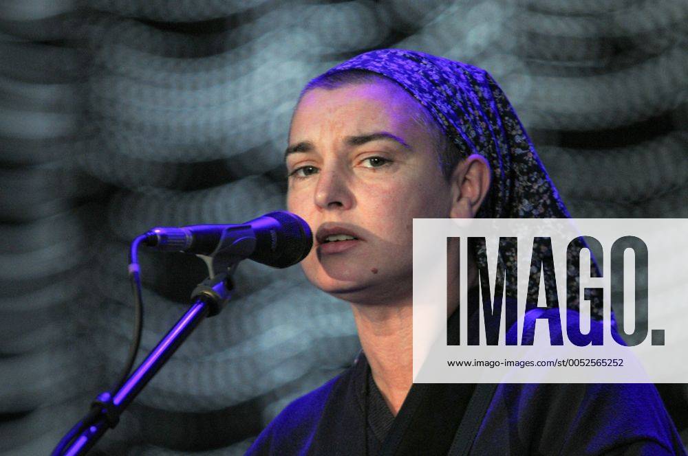 Sängerin Sinead O Connor während eines Konzerts in Warschau - EN00163367027