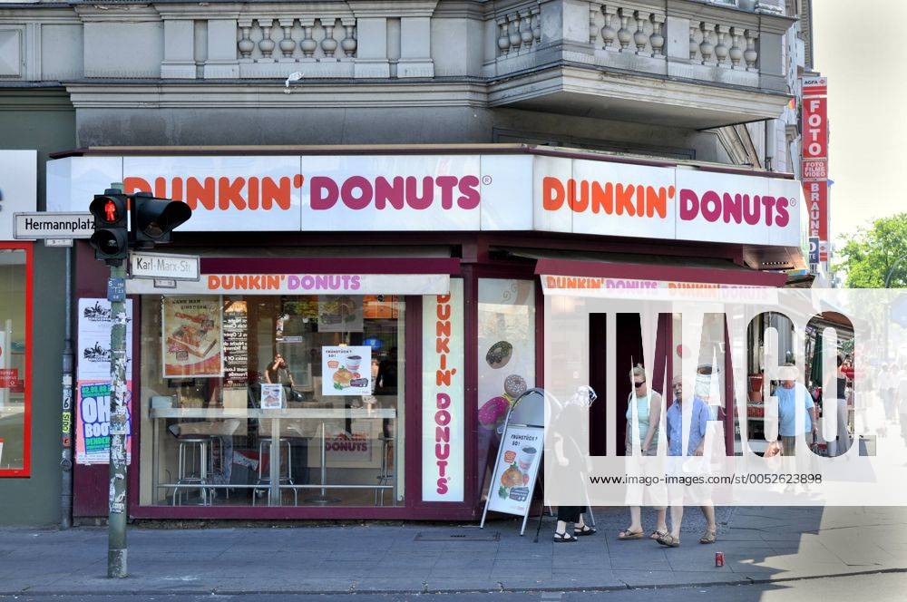 Dunkin Donuts am Hermannplatz in Berlin-Kreuzberg
