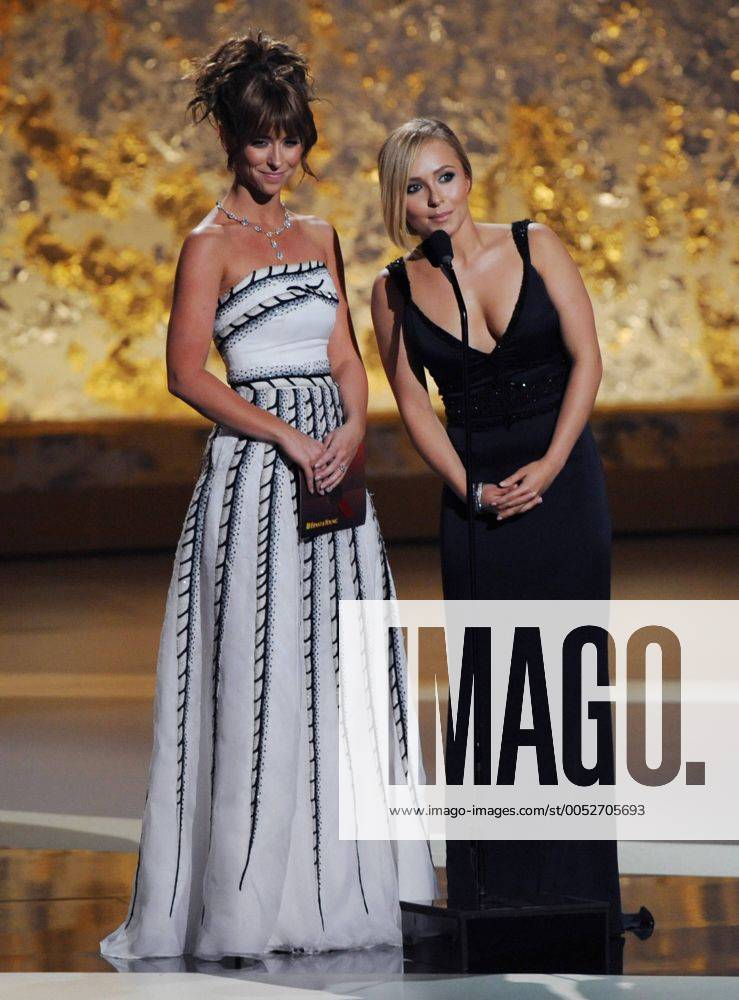 Schauspieler Jennifer Love Hewitt (li.) und Hayden Panettiere anlässlich der Primetime Emmy Awards in Los Angeles - lap2008092142