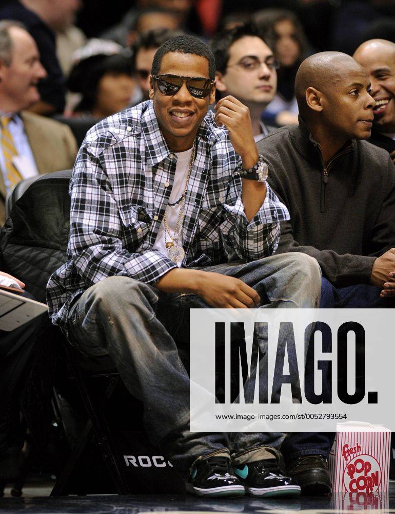 Rapper Jay-Z anl?sslich eines Basketballspiels der New Jersey Nets in East Rutherford - (Icon11182008)