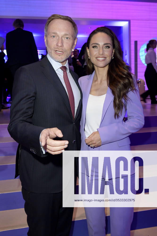 Christian Lindner mit Ehefrau Franca Lehfeldt bei der Bertelsmann Party 2024 in der Bertelsmann Repräsentanz Unter den Linden. Berlin