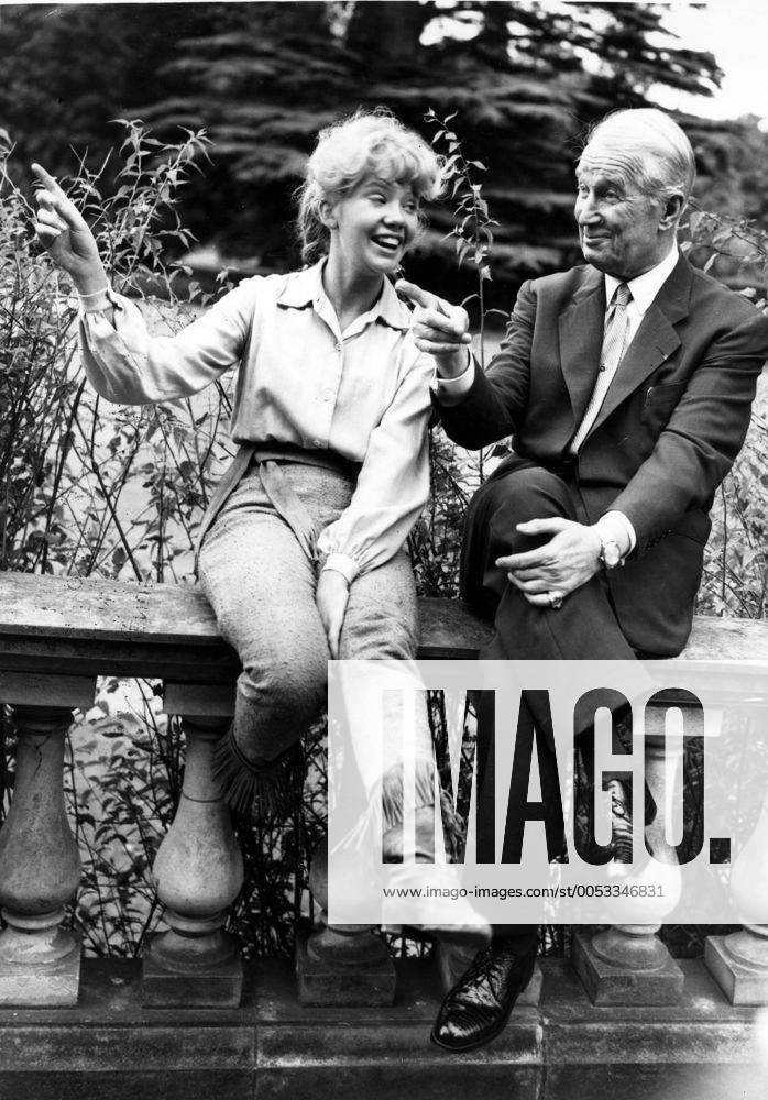MAURICE CHEVALIER London UK - ZUMAk09