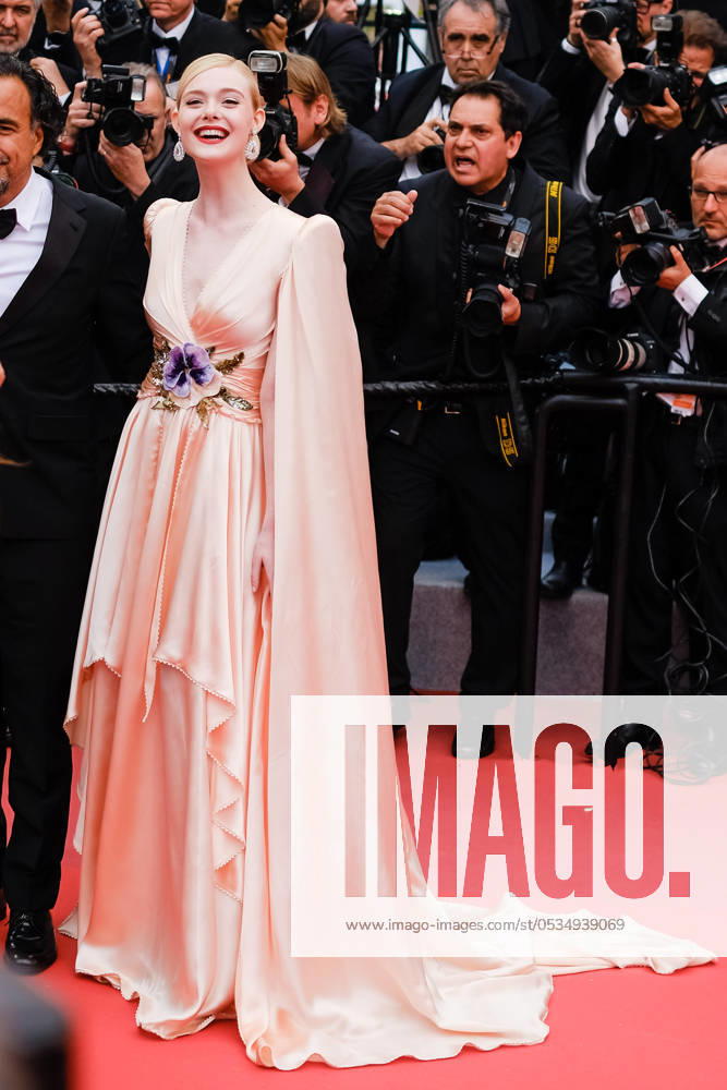 Alejandro Gonzalez Inarritu and Elle Fanning poses on the red carpet for the opening night film, The Dead Don t Die on Tuesday 14 May 2019 at the 72nd Festival de Cannes Alejandro Gonzalez Inarritu and Elle Fanning poses on the red carpet for the opening night film, The Dead Don t Die on Tuesday 14 May 2019 at the 72nd Festival de Cannes, Palais des Festivals, Cannes. Pictured: Alejandro Gonzalez Inarritu , Elle Fanning. LFI Avalon. All usages must be credited Julie Edwards LFI Avalon. Picture by Julie Edwards LFI Avalon. All usages must be credited Julie Edwards LFI Avalon.,