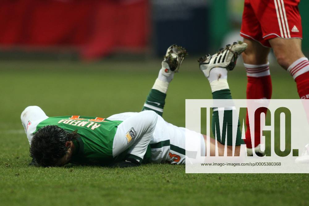 Football - soccer: first division germany, 1. Bundesliga 2009 2010, Werder Bremen - FC Bayern Muenchen, Hugo Almeida (Werder) - Christiansx o0 Enttäuschung,