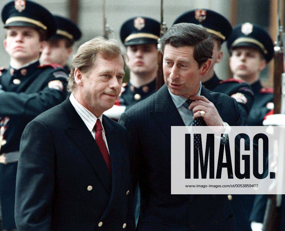 Charels Prince of Wales (L) and president of Czechoslovakia Vaclav Havel are seen during the ceremonial parade of the The Castle Guard at the Prague Castle in Prague, Czechoslovakia on May 6, 1991. (CTKxPhoto) CTKPhoto00143632
