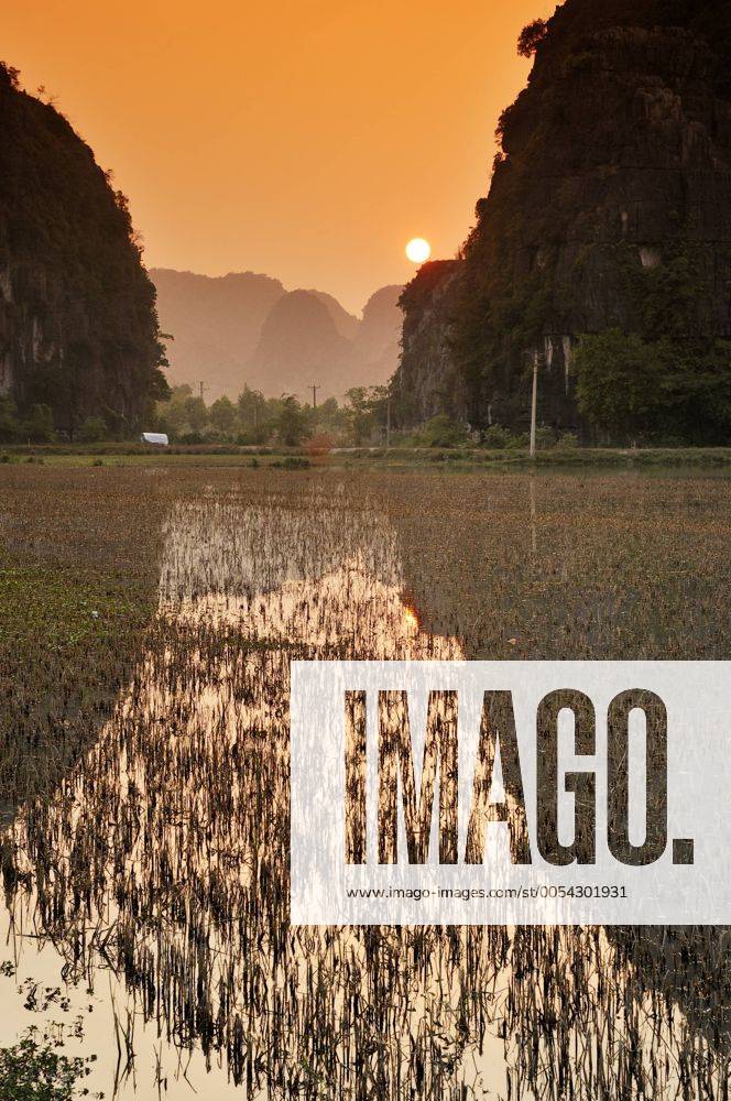 Tam Coc Region, Umgebung von Ninh Binh, trockene Halong Bucht, Vietnam, Südostasien iblgzs01639883