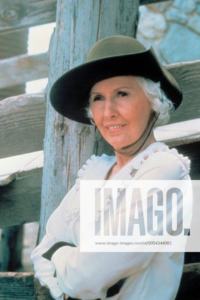 KPA59647.jpg DIE DORNENVÖGEL (2) The Thorn Birds USA 1983 Daryl Duke BARBARA STANWYCK 31736 UnitedArchives59647