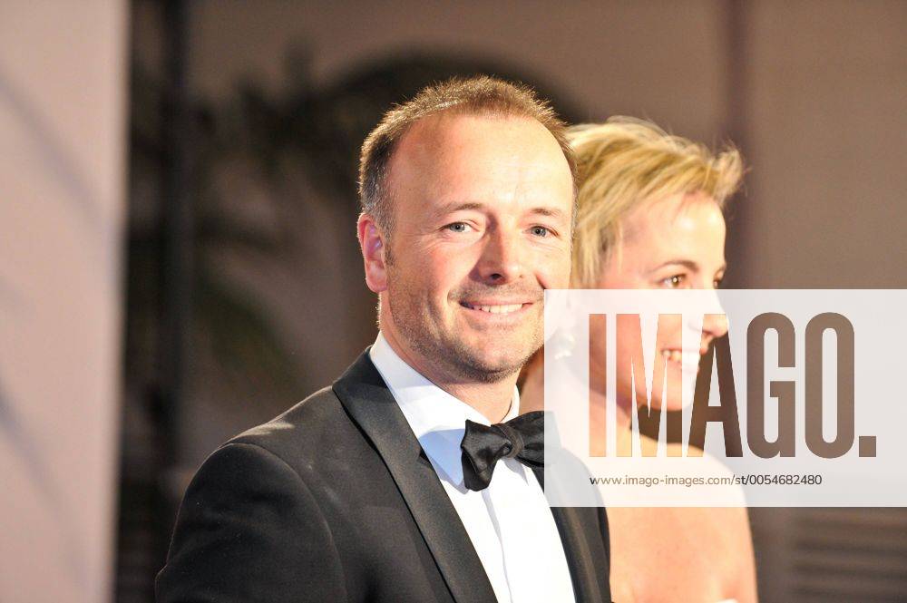 Deutscher Nachhaltigkeitspreis in Düsseldorf - Meteorologe und Moderator Karsten Schwanke mit Ehefrau Natascha zu Gast bei der Gala