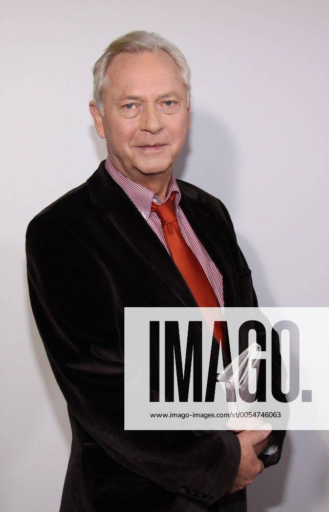 Uwe Karsten Heye, der Autor bei der Präsentation des ZDF-Zweiteilers Schicksalsjahre in Hamburg am 13.12.2010. Ausgestrahlt wird Schicksalsjahre am 13. und 14.02.2011 um 20.15 Uhr im ZDF Schicksalsjahre, ZDF, 2010
