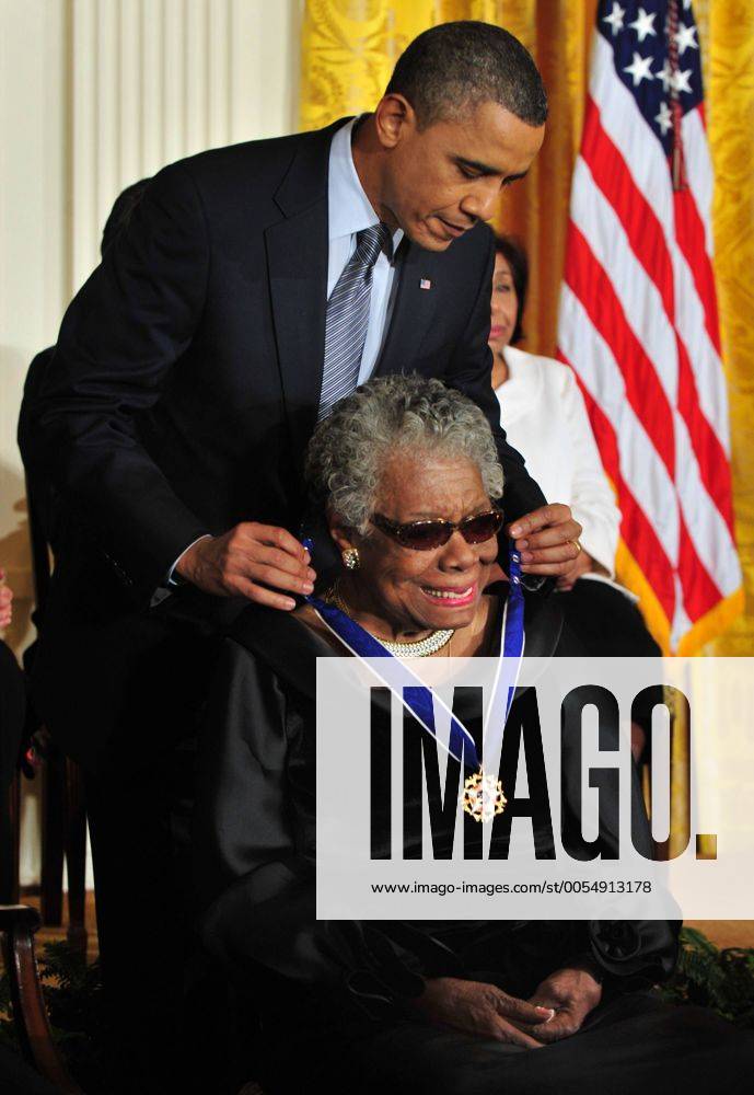 IMAGO ICONS: Maya Angelou President Barack Obama awards the 2010 Presidential Medal of Freedom to poet Maya Angelou during a ceremony at the White House in Washington on February 15, 2011. WAP20110215326