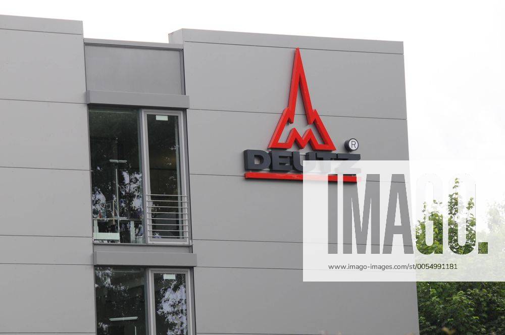 Eingang und Logo der Deutz AG in Köln Porz. Hier befindet sich der Hauptsitz der DEUTZ AG. Zugleich ist dies der zentrale Forschungs- und Entwicklungsstandort für die Kompaktmotoren von DEUTZ.