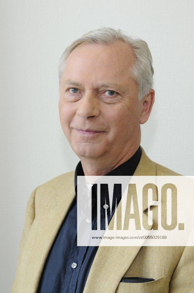 Uwe-Karsten Heye Chefredakteur des Vorwärts und Autor ( Gewonnene Jahre oder Die Revolutionäre Kraft der alternden Gesellschaft ) Köln