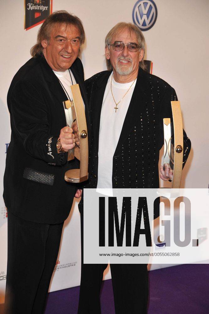 Die Amigos, Bernd (L) und Karl Heinz Ulrich bei der Verleihung vom Musikpreis Echo in Berlin am 24.03.2011 Echo Verleihung 2011
