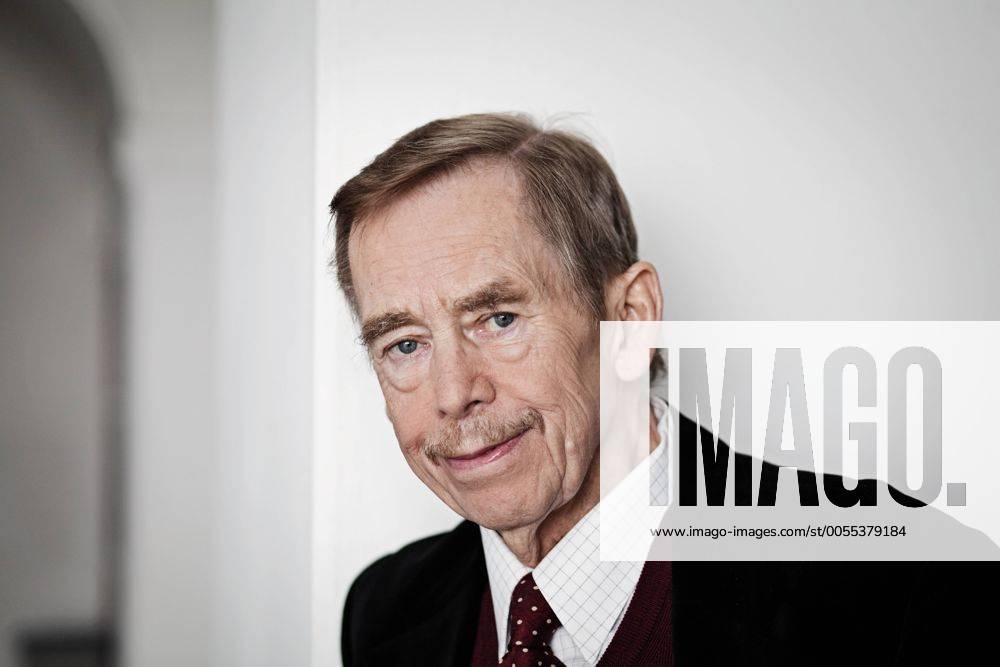 Former Czech president Vaclav Havel, writer, playwright, former speaker of Charta 77. (CTKxPhoto JosefxHorazny,xMartinxSterba) CTKPhoto4201105200482301