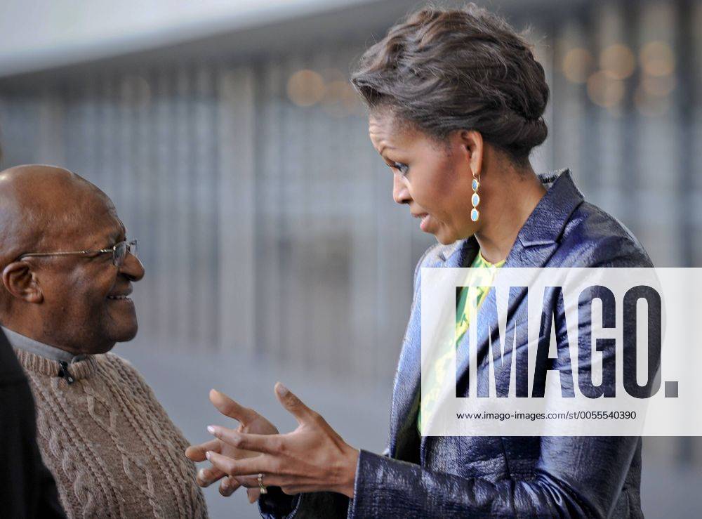 Michelle Obama in SA - Media24 CAPE TOWN, SOUTH AFRICA ? JUNE 23: United States First Lady Michelle Obama with Archbishop Desmond Tutu at an HIV awareness event at the Cape Town stadium on June 23, 2011 in Cape Town, South Africa. ( Gallo20130080