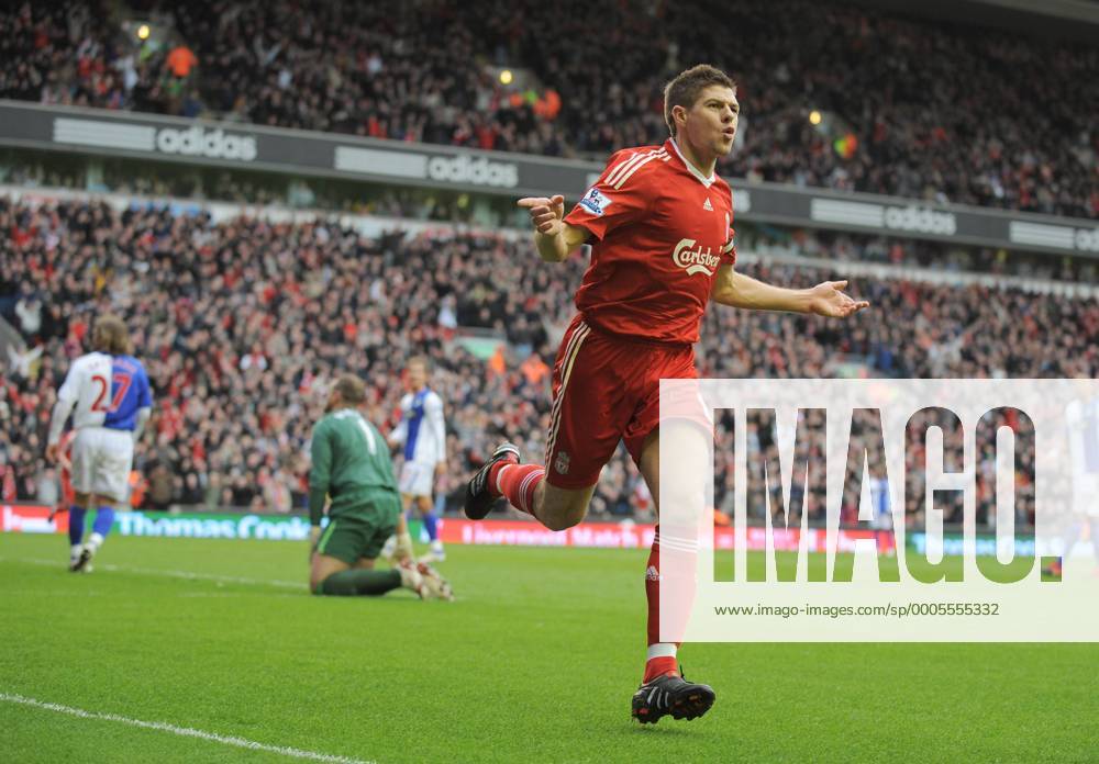 Steven Gerrard of Liverpool celebrates his first goal - FC Liverpool vs. Blackburn Rovers 28th February, 2010 . o0 Jubel Freude