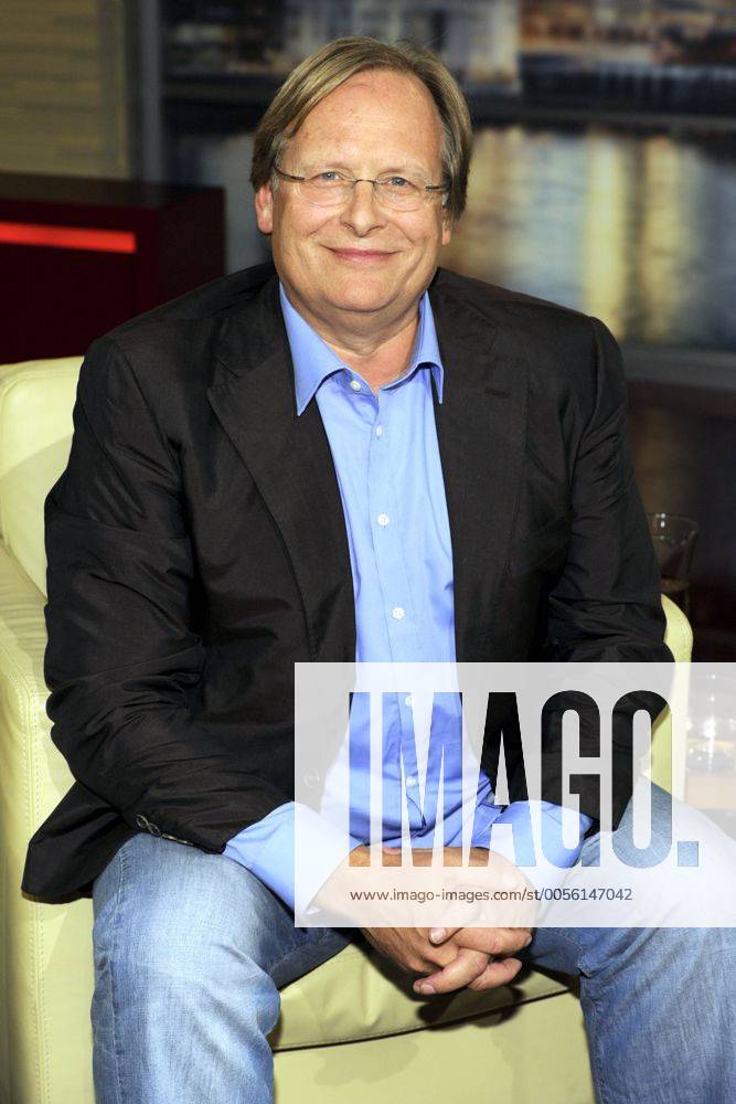 Prof, Dr. Dietrich GRÖNEMEYER Grönemeyer, Mediziner, Arzt, Autor, Portraet, Portrait, Menschen bei Maischberger , Talkshow, WDR ARD, 04.10.2011. Â