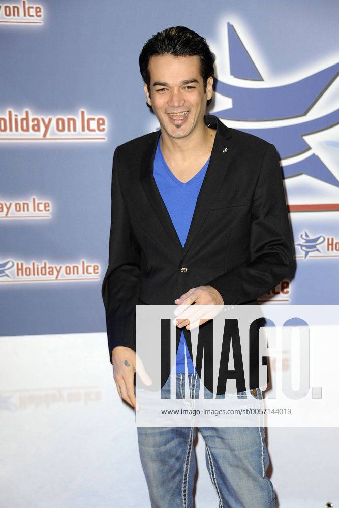 Daniel Lopes. Gala Premiere der Eisshow HOLIDAY ON ICE - FESTIVAL im Tempodrom. Berlin 01.03.2012 Gala Premiere HOLIDAY ON ICE - FESTIVAL. Berlin 01.03.2012 uw